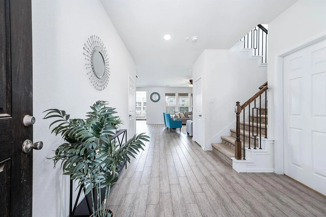 Photo of 25323 Whitehaven Gate Street