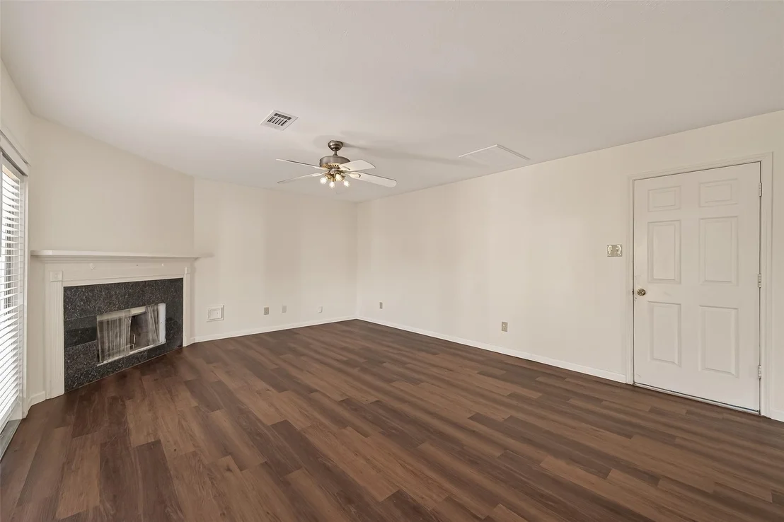 Photo of 15910 Clayton Bend Drive