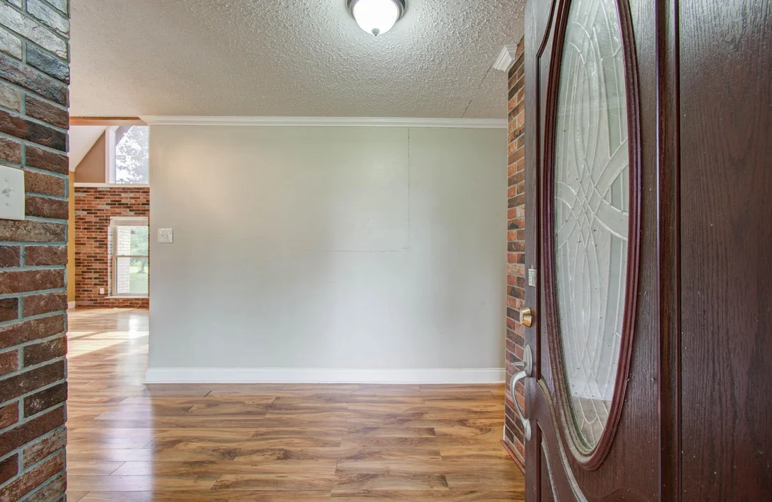 Photo of 123 W Circle Drive