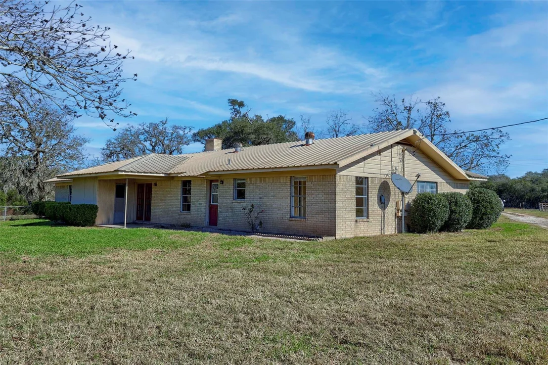 Photo of 1168 County Road 450