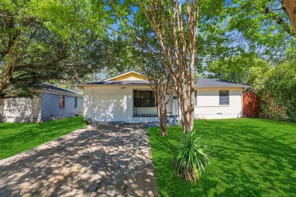 Photo of 2527 Gross Road