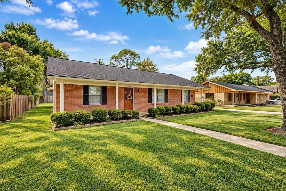 Photo of 2016 San Jacinto Drive