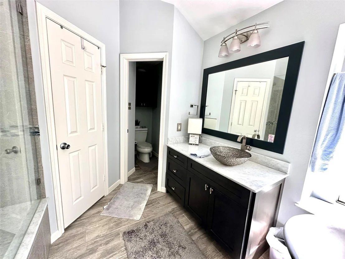 Photo of 8910 Everhart Lane