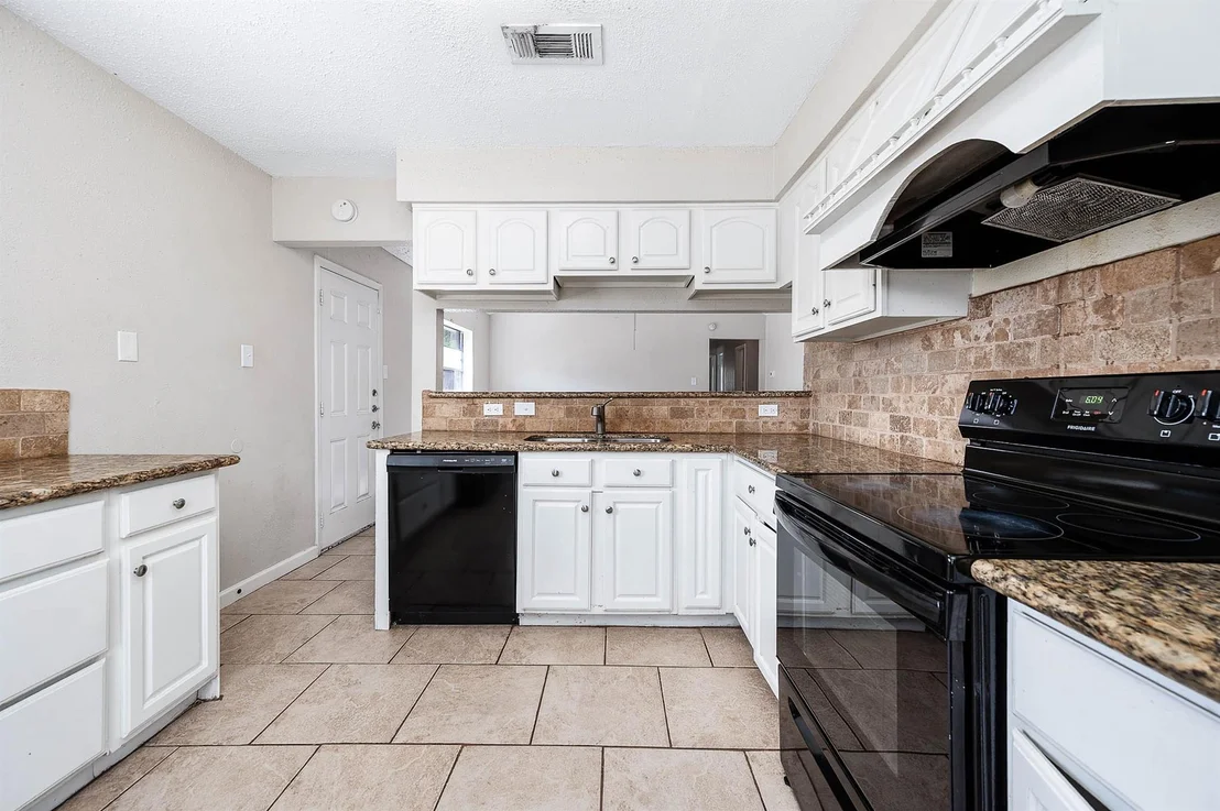 Photo of 14511 Sequoia Bend Boulevard