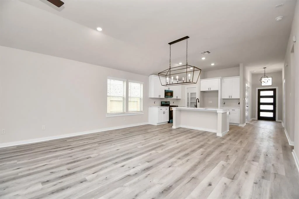 Photo of 402 Kendall Crest