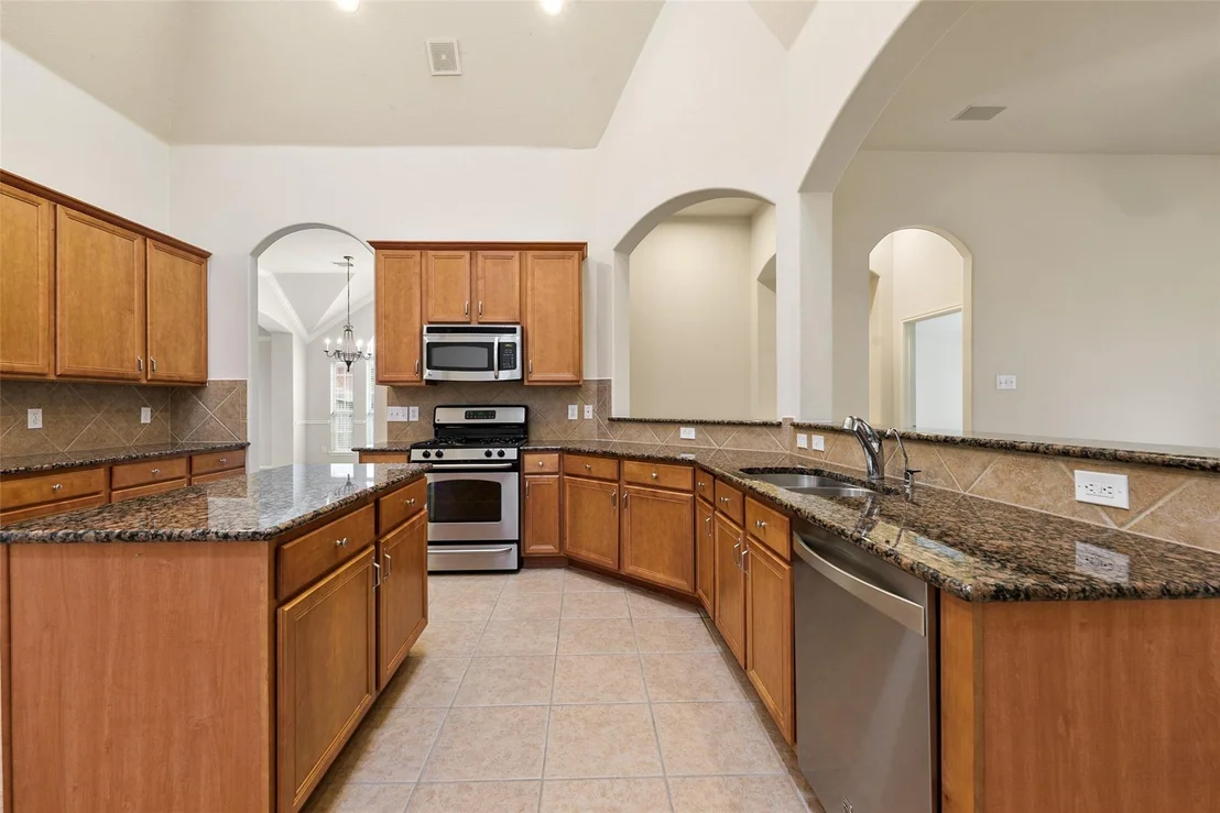Photo of 2810 Firecrest