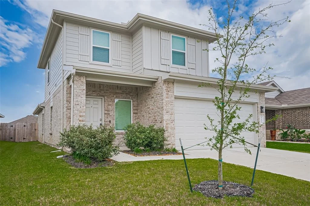 Photo of 5422 Evergreen Heights Lane
