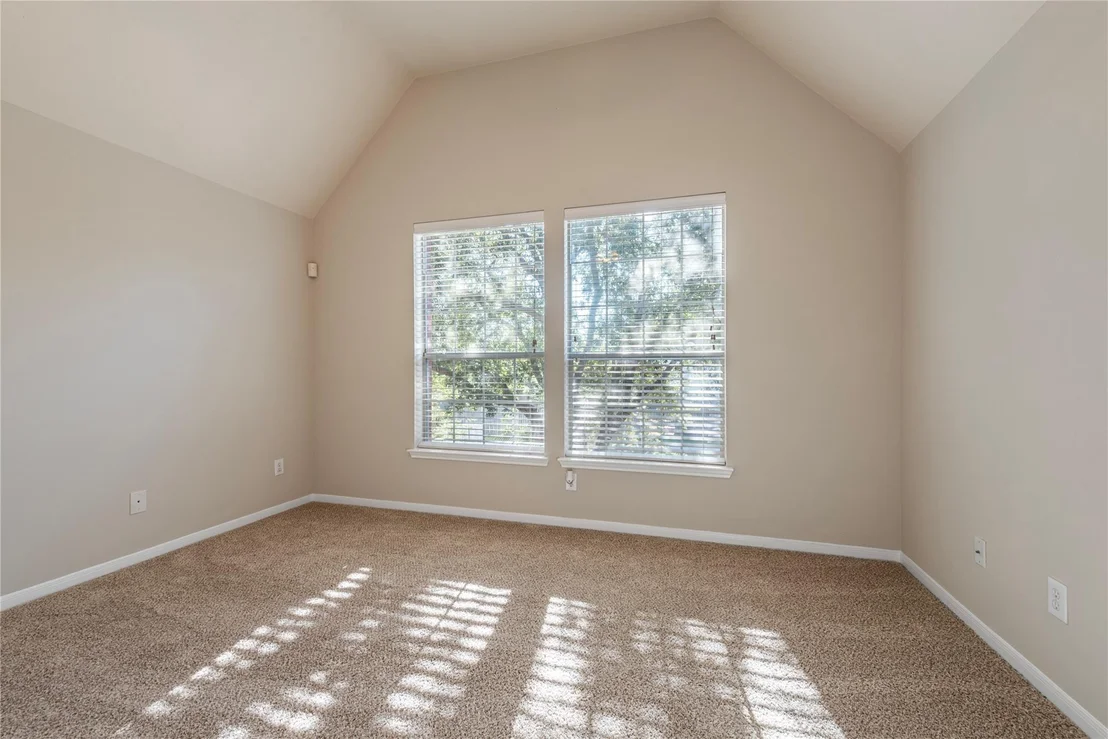 Photo of 216 Willow Pointe Drive