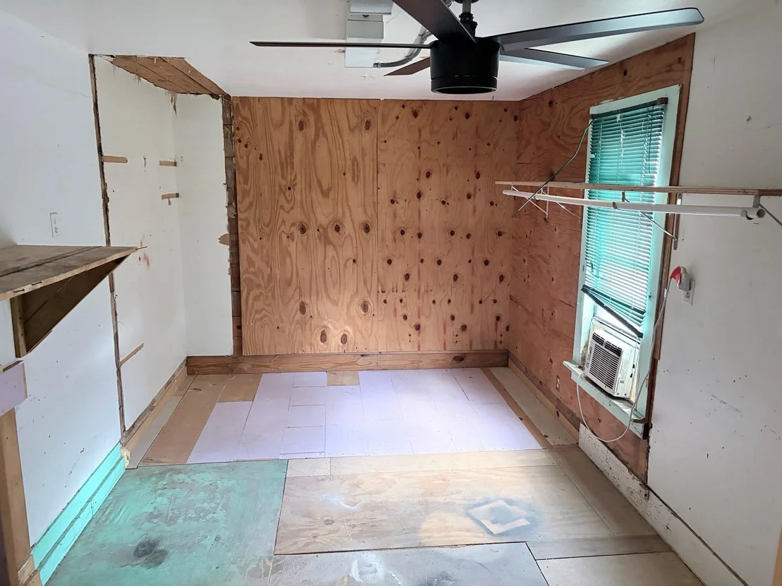 Photo of 419 W 2nd Street