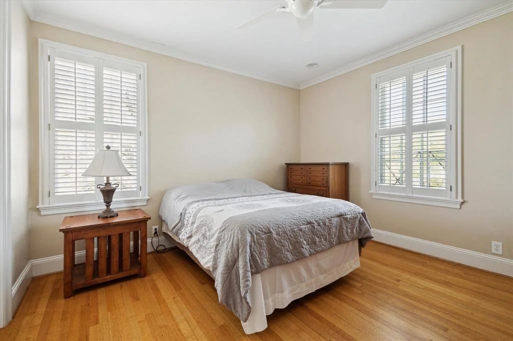 Photo of 6632 Brompton Road