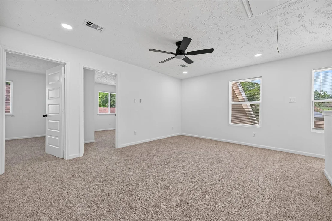 Photo of 6107 Fuller Street