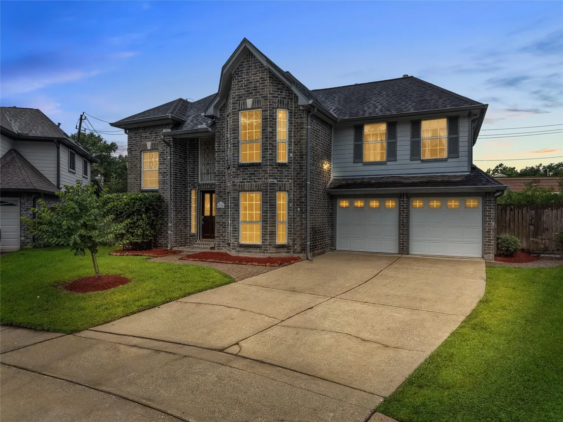 Photo of 1102 Juniper Canyon Lane