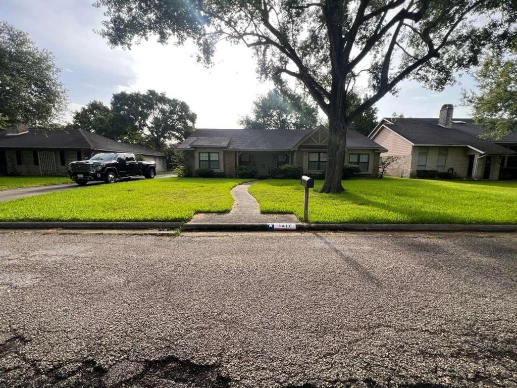 Photo of 1617 Cedar Drive