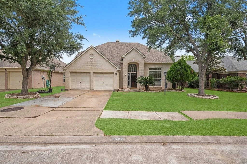 Photo of 3923 Shadow Cove Drive
