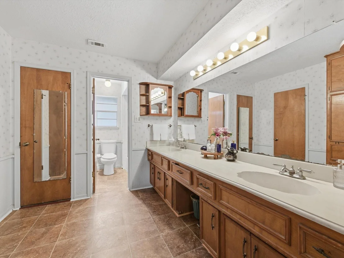 Photo of 5226 Springton Lane