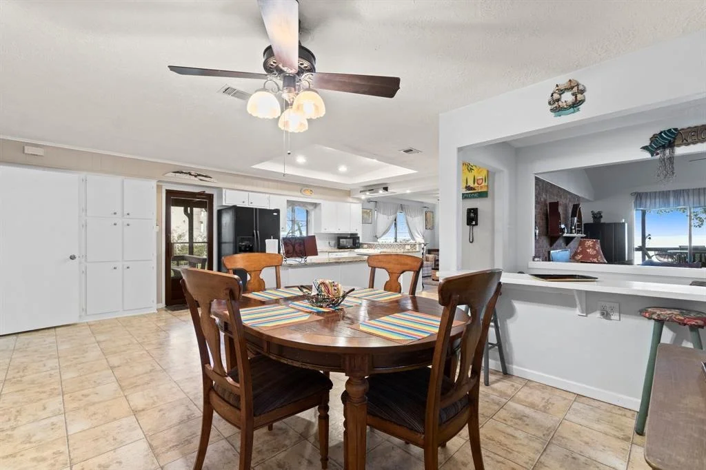 Photo of 160 Lakeway Drive