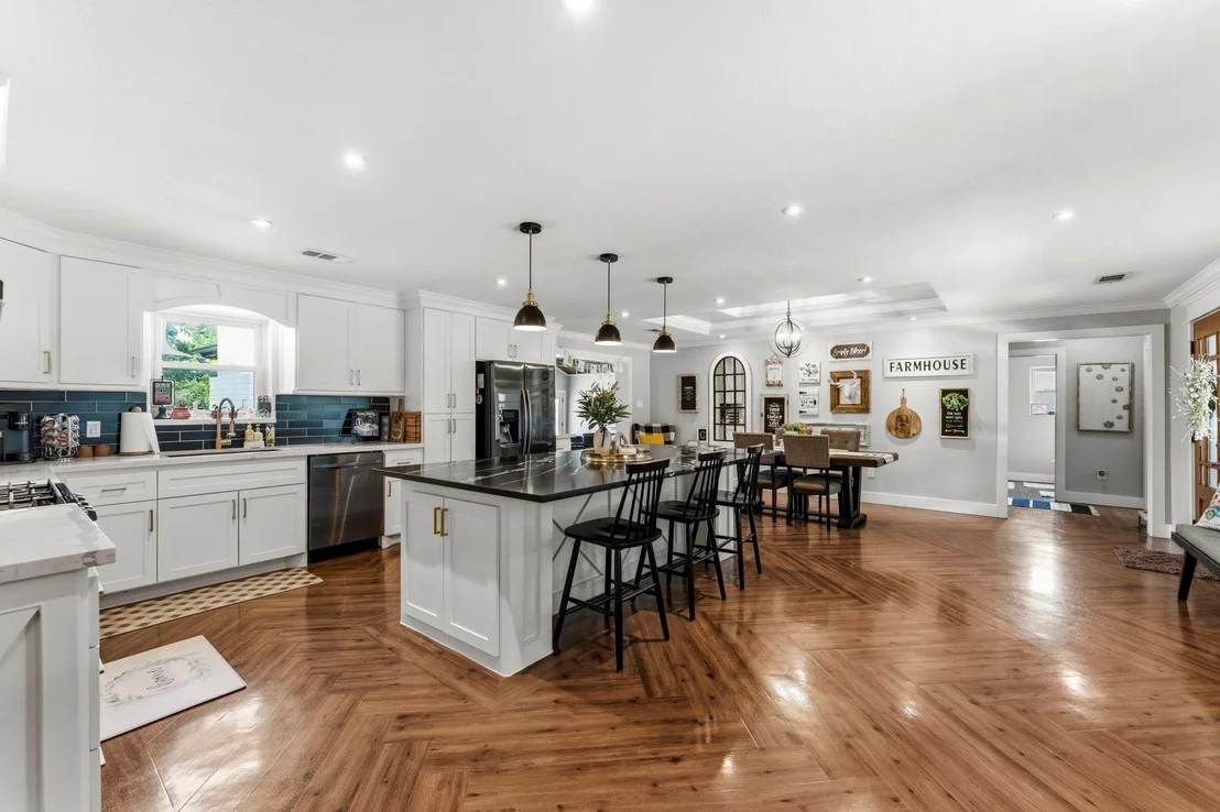 Photo of 5110 Treaschwig Road