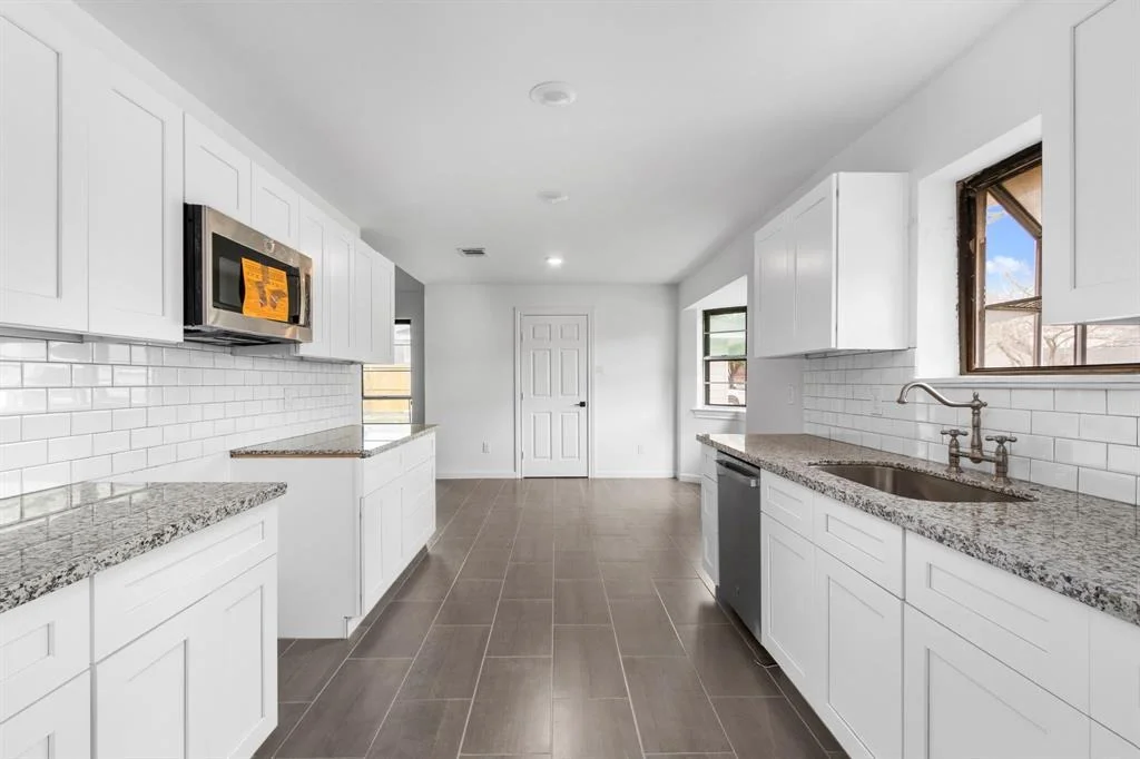 Photo of 600 Pinebrook Lane