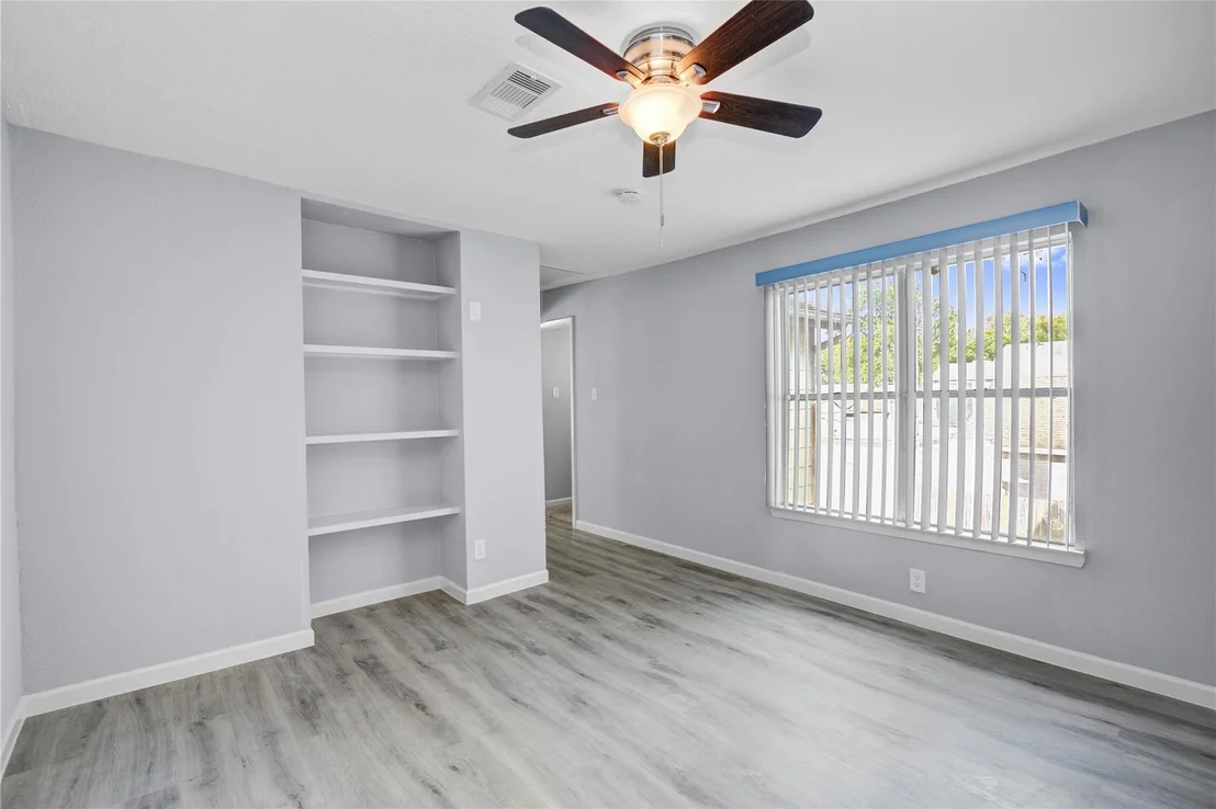 Photo of Unit D at 5703 Easthampton Drive