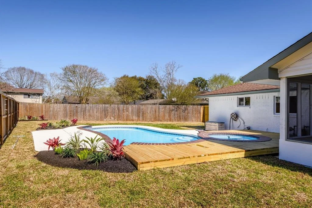 Photo of 403 Woodrail Drive