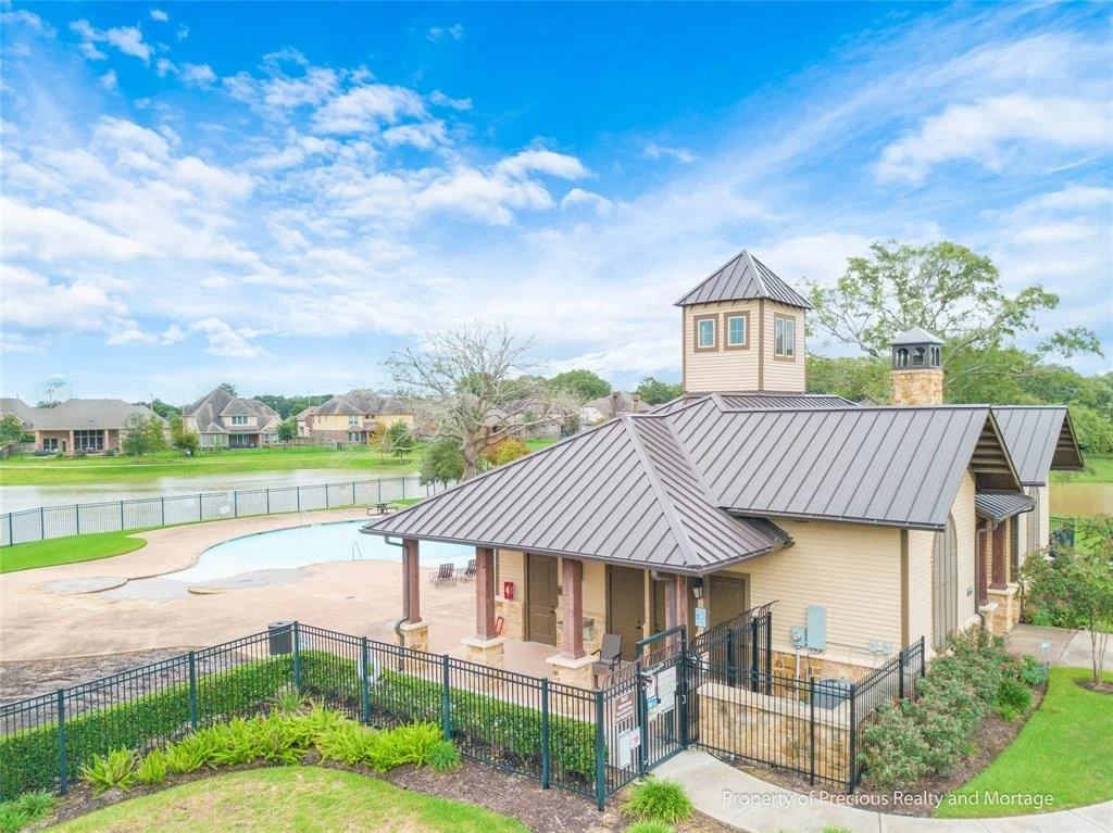 Photo of 6019 Green Meadows Lane