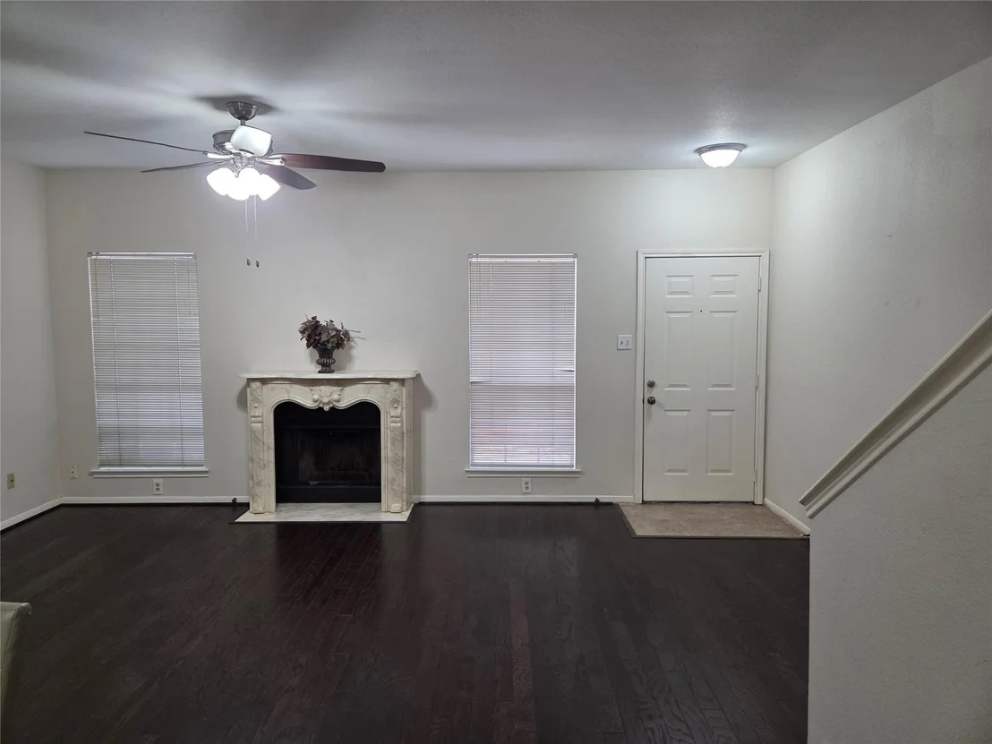Photo of Unit 106 at 3780 Tanglewilde Street
