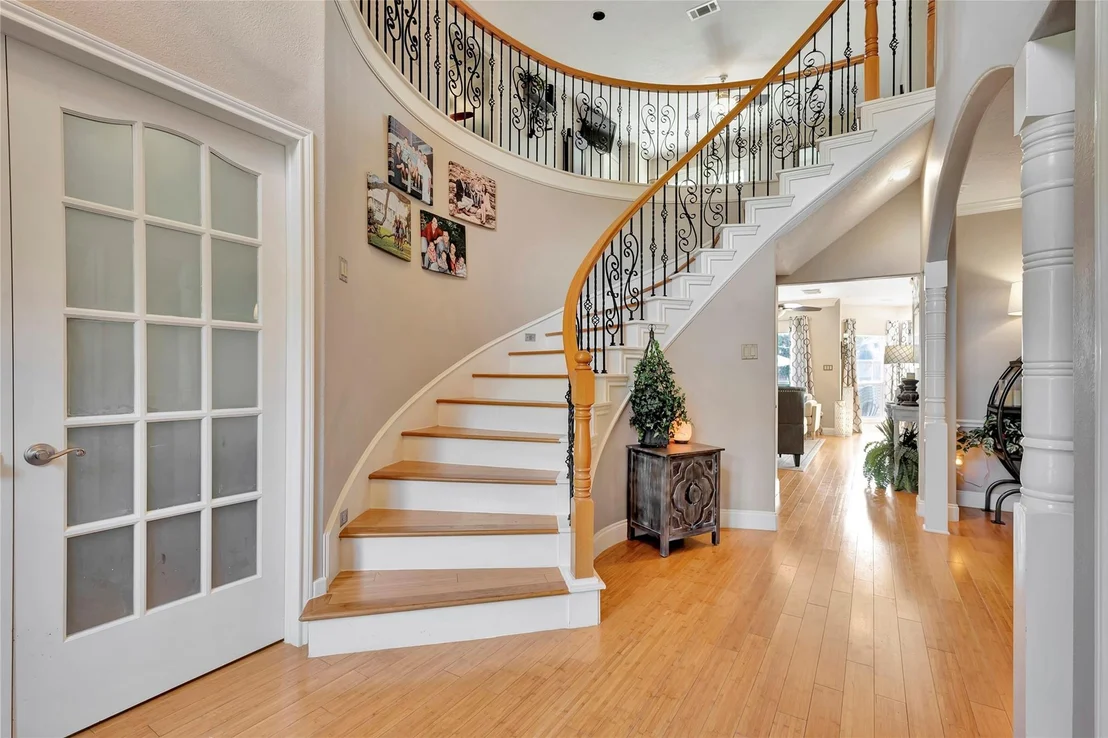 Photo of 2525 Breaux Trace