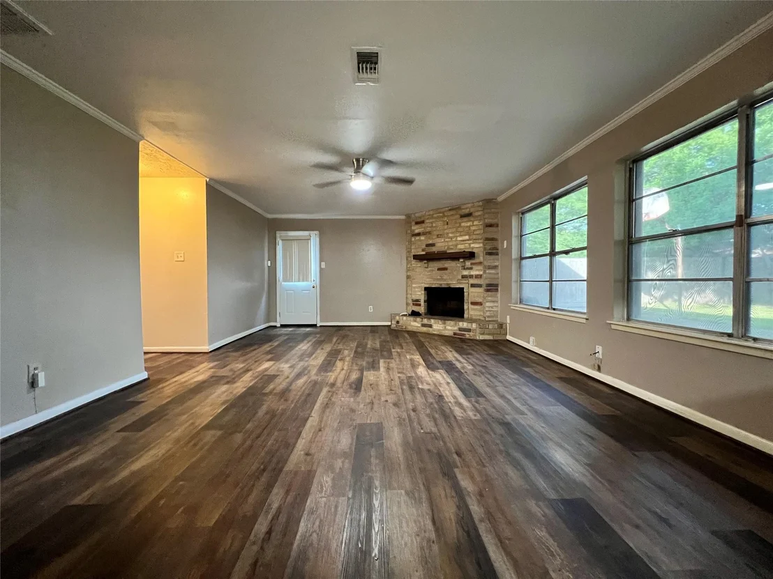 Photo of 2075 Delphi Lane