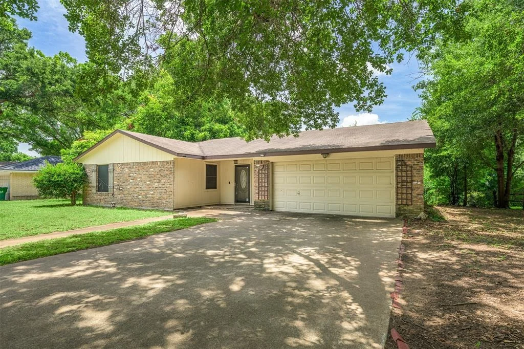 Photo of 1108 Hollis Drive