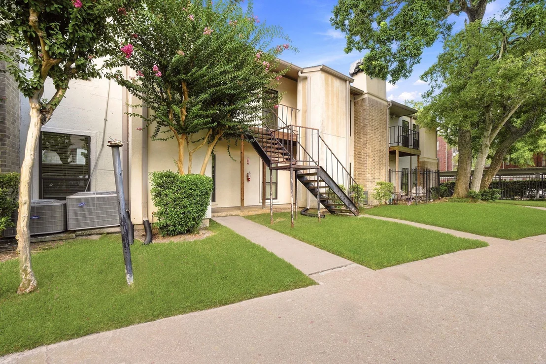 Photo of Unit 22 at 2425 Augusta Drive