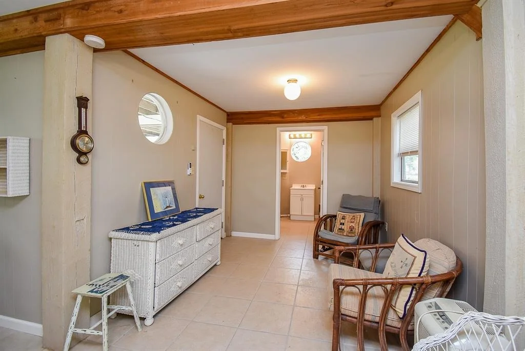 Photo of 1551 Bayview Drive