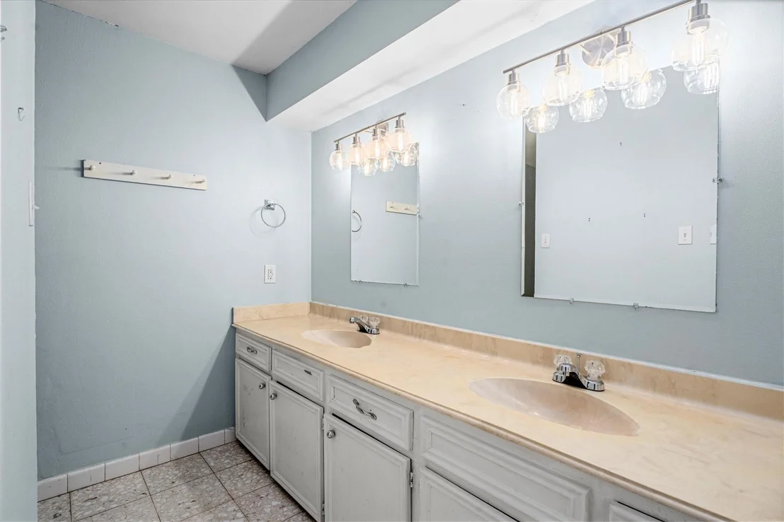 Photo of 8118 Oak Moss Drive