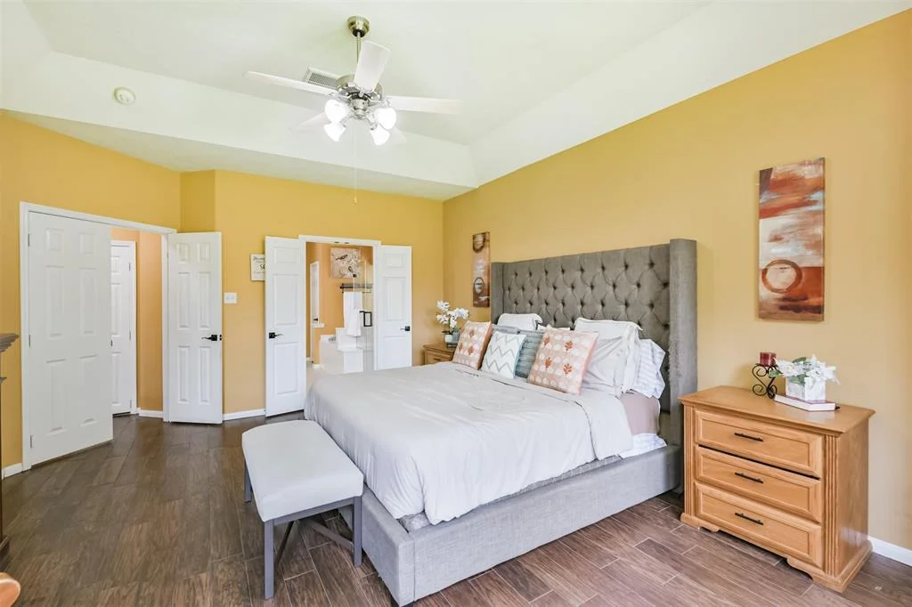 Photo of 9127 Memorial Valley Drive