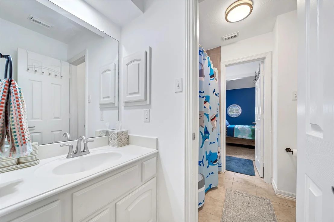 Photo of 15122 Windsdowne Lane