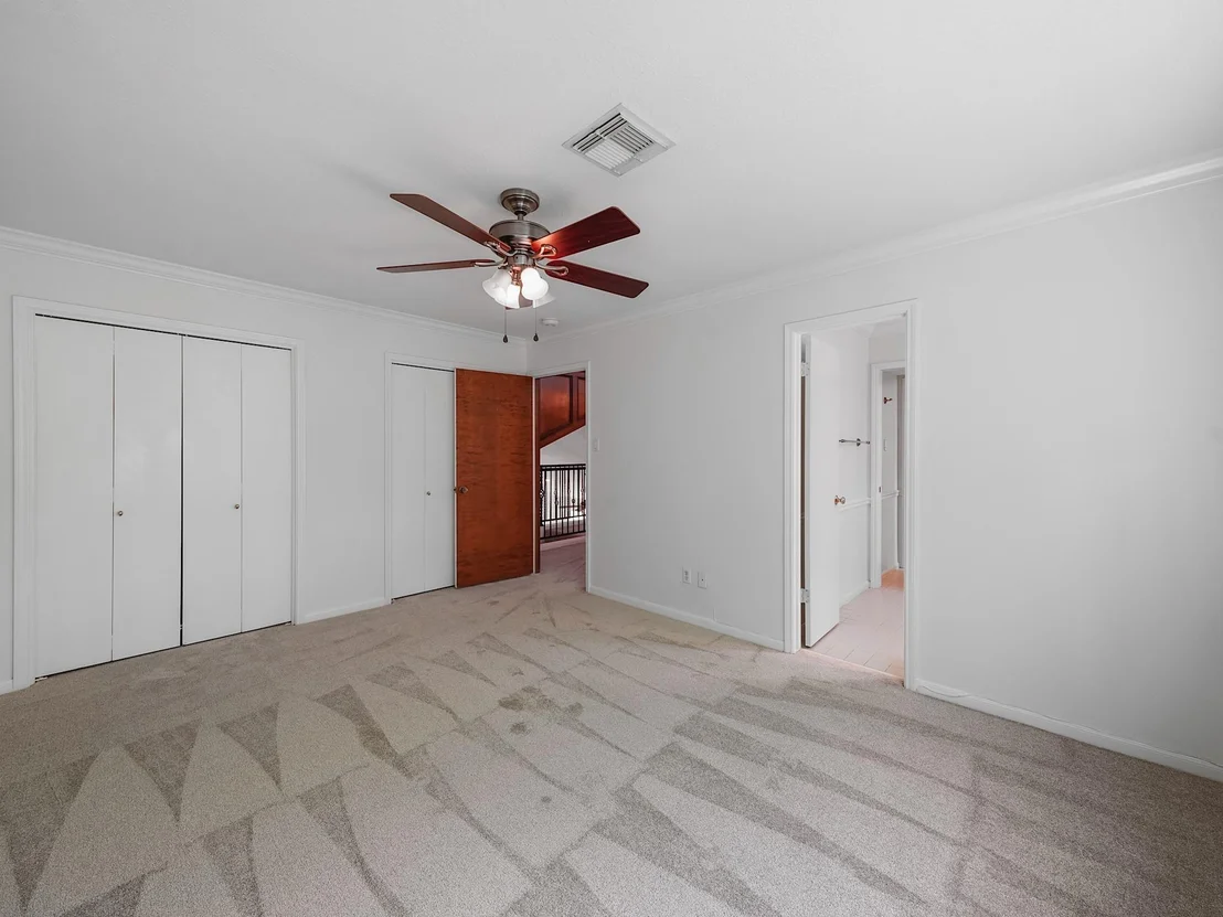 Photo of 910 Enclave Parkway