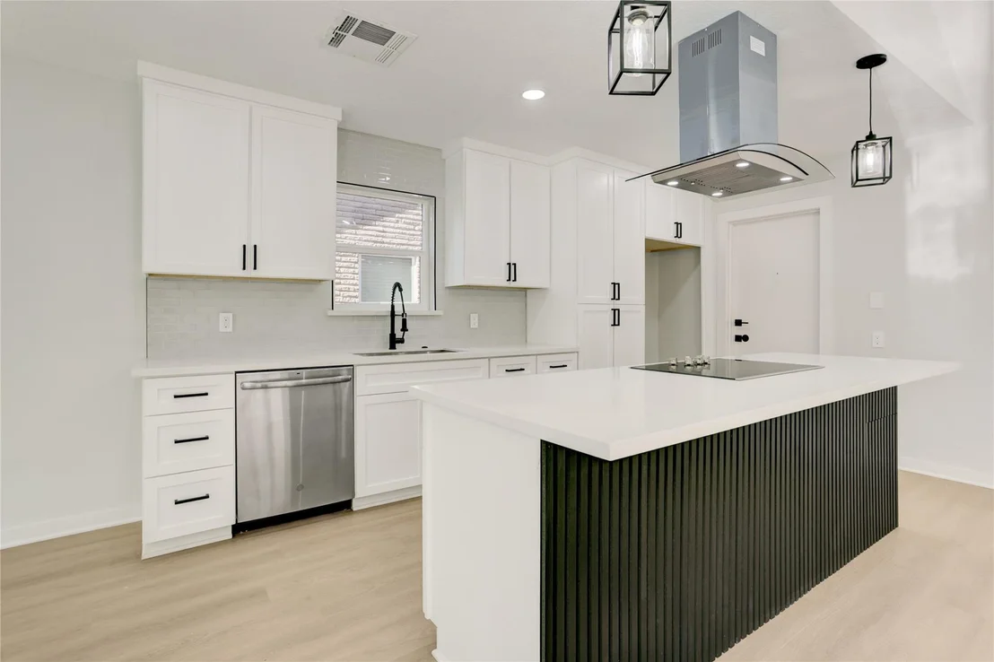 Photo of 6015 Spellman Road
