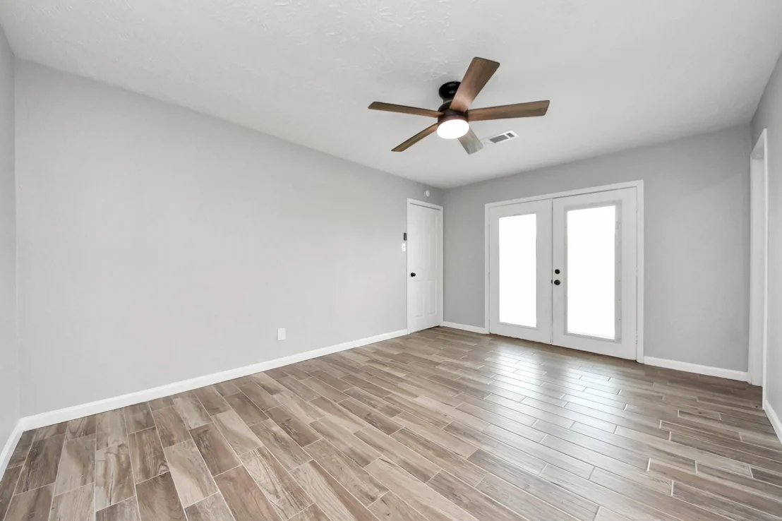 Photo of 916 Woods Drive