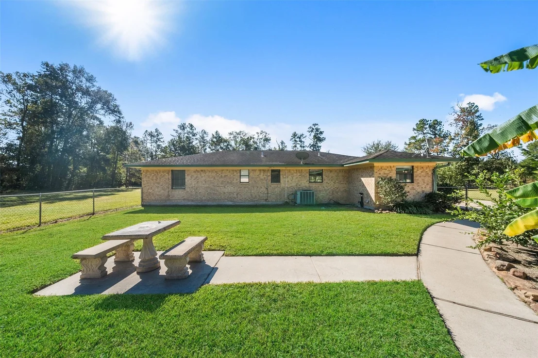 Photo of 1085 County Road 2222