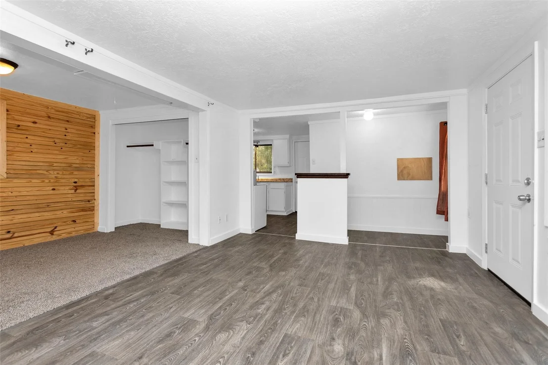 Photo of 5693 Cessna Drive