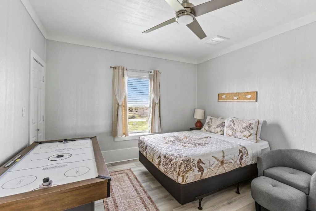 Photo of 986 Edson Drive