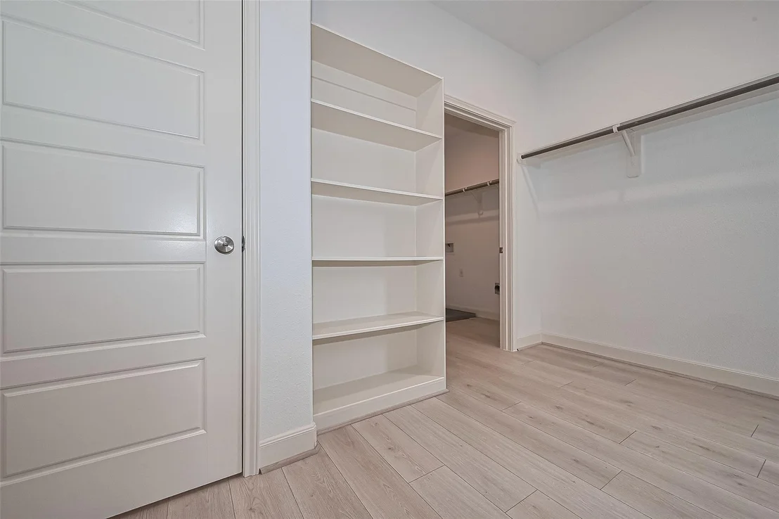 Photo of 8928 Covenant Place