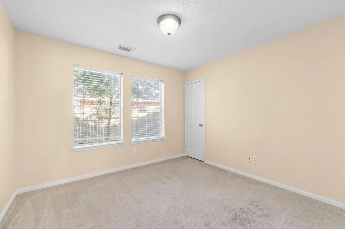 Photo of 78 E Hobbit Glen Drive