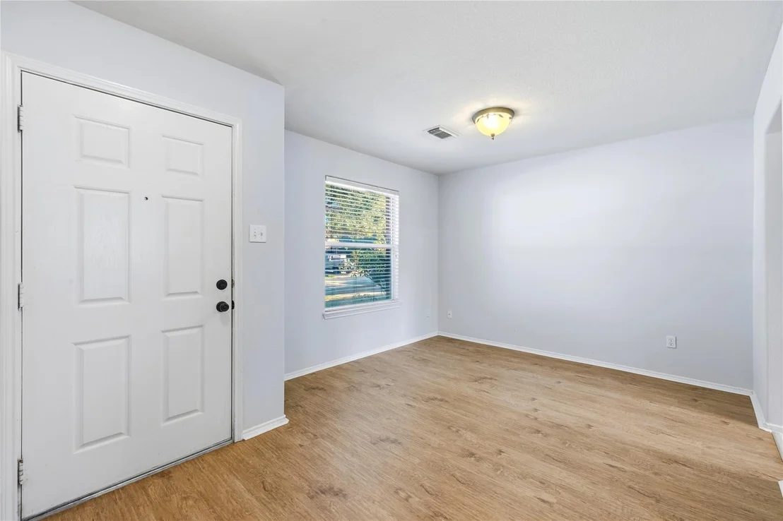 Photo of 606 Kiley Drive