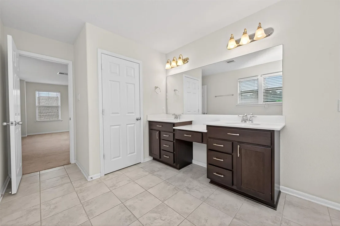 Photo of 4027 Lake Cypress Circle