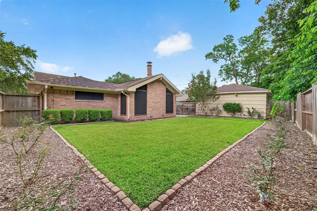 Photo of 5610 Belrose Drive