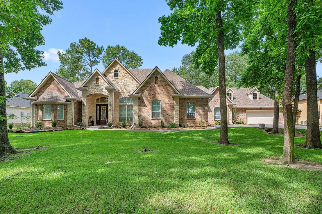 Photo of 11357 Lake Oak Dr Drive