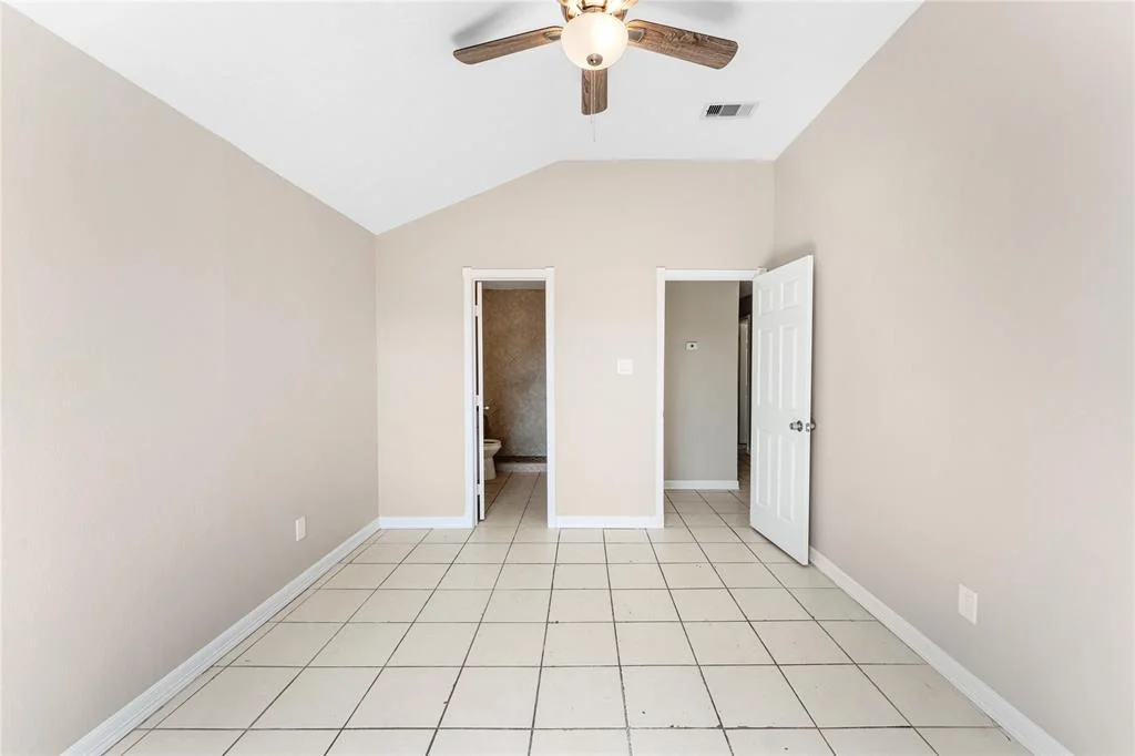 Photo of 6250 Foxhunter Road