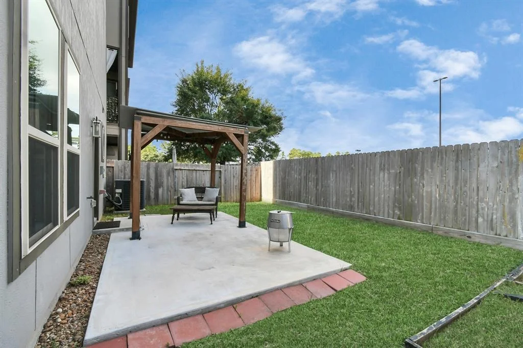 Photo of 4015 Centre Glen Drive