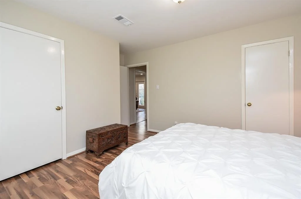 Photo of 5450 Grape Street