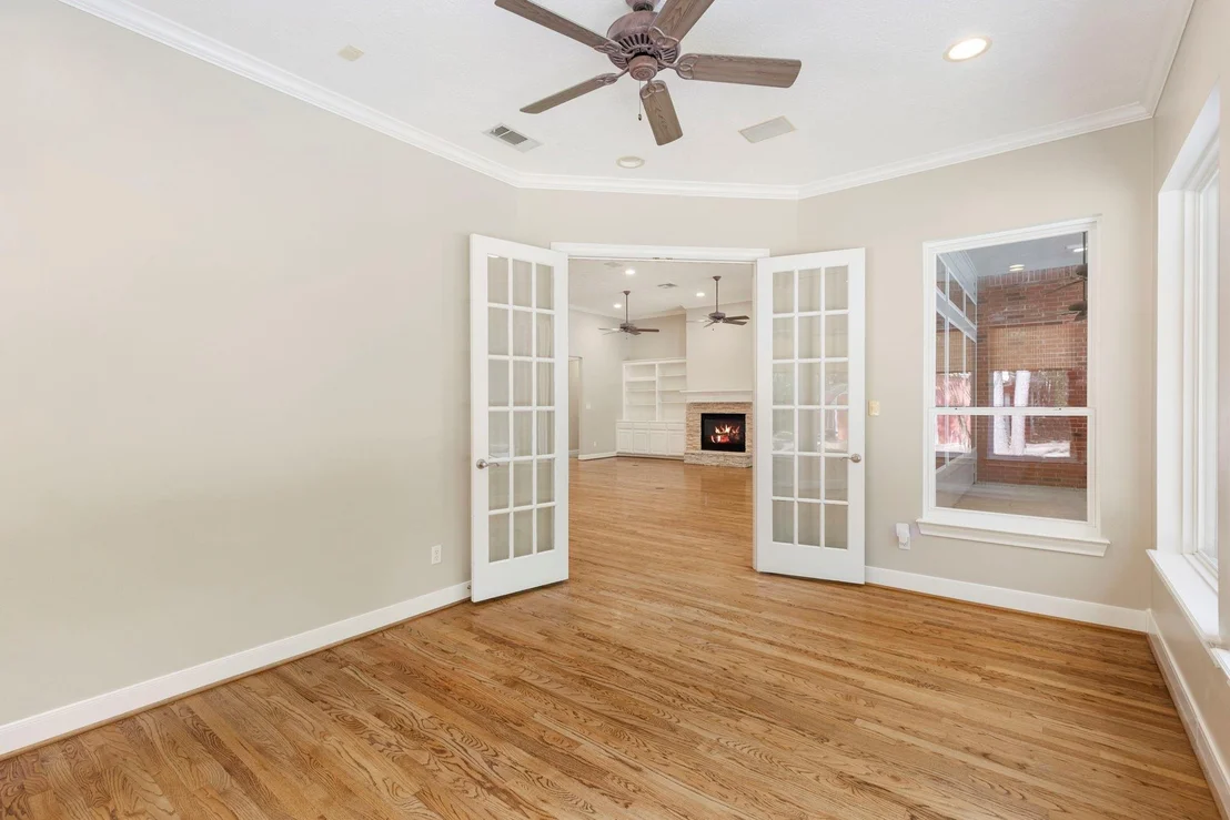 Photo of 10857 Lake Forest Drive